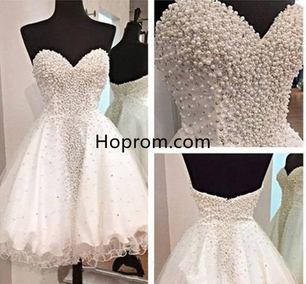 A-Line Crystal Short Sweetheart Open-Back Homecoming Dress