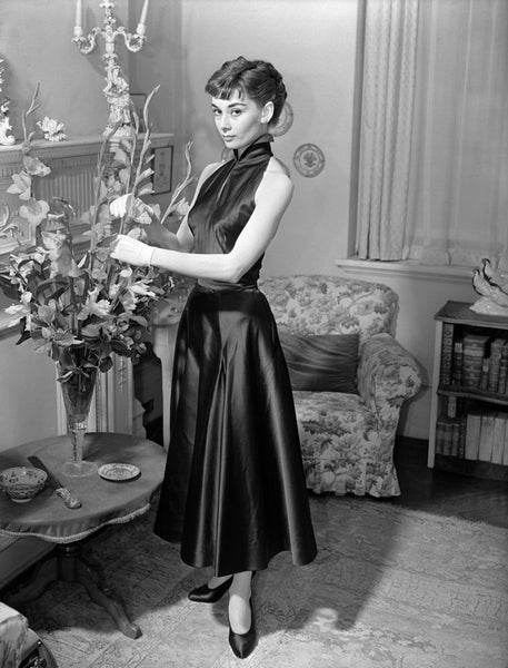 Audrey Hepburn Black Dress For Sunday Pictorial Black Shor Prom Dress