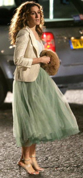 Carrie Bradshaw Beige Blazer in Film Sex and the City Outfit