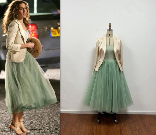 Carrie Bradshaw Beige Blazer in Film Sex and the City Outfit