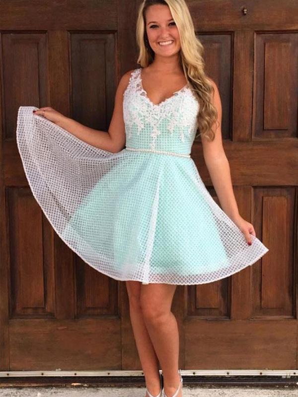 Peppermint Green Straps V-neck Applique Reticulation Tulle Short Homecoming Dresses