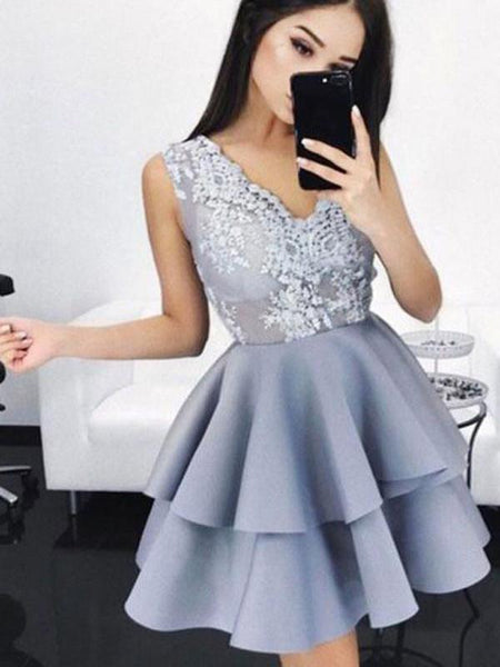 Grey V-neck Lace Applique Straps Short Homecoming Dresses