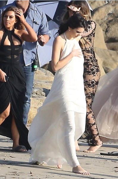White Kendall Jenner Halter Dress Backless Prom Celebrity Formal Dress Family Beach