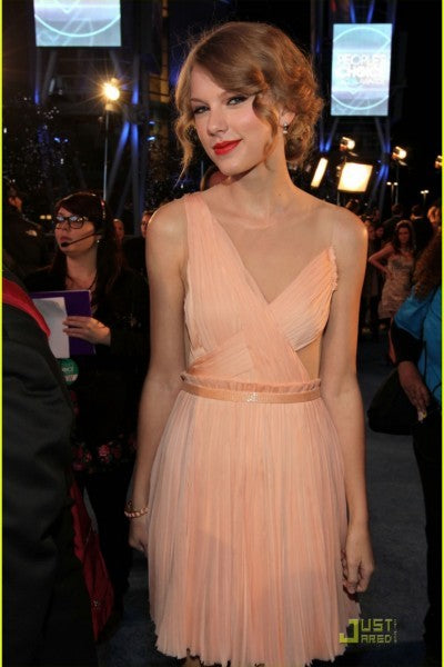 Pink Taylor Swift Short Sweetheart One Shoulder Dress Open Back Prom Celebrity Formal Dress People's Choice Awards