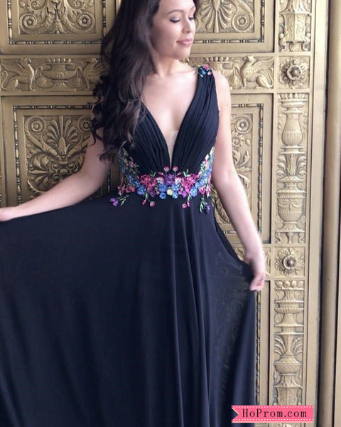 Black V neck Sleeveless Applique Prom Dress