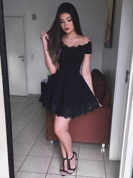 Lace Short Sleeve Homecoming Dress， Black Scoop Neck A Line Short Homecoming Dress