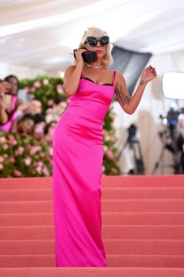 Pink Lady Gaga Spaghetti Strap Dress Satin Prom Red Carpet Evening Dress Gowns Met Gala