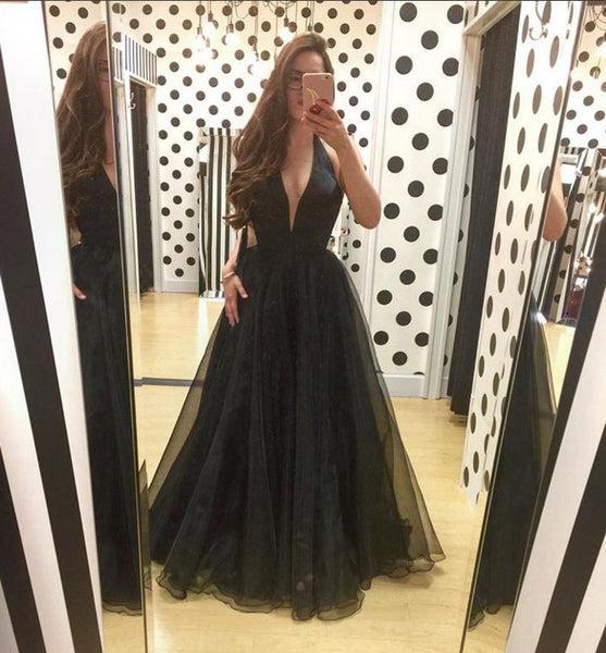 Simple Halter Black Plunge Neckline Prom Dresses Formal Evening Dresses