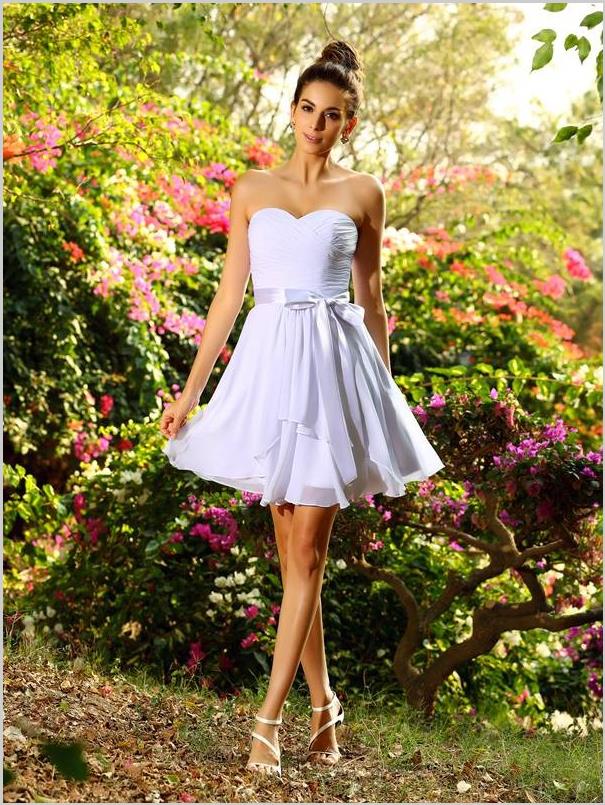 Princess Chiffon Strapless Short Bridesmaid Dresses With Bowknot