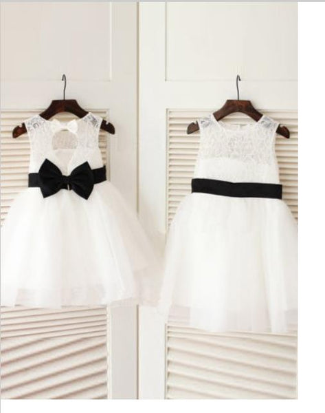 Princess Long Tulle Scoop Sleeveless Flower Girl Dresses With Bowknot