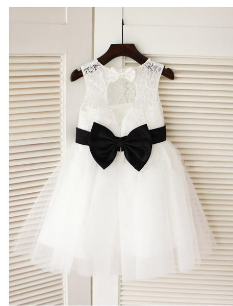 Princess Long Tulle Scoop Sleeveless Flower Girl Dresses With Bowknot