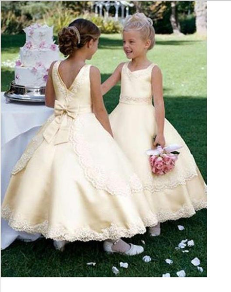 Satin Scoop Sleeveless Long Flower Girl Dresses Ball Gown With Bowknot