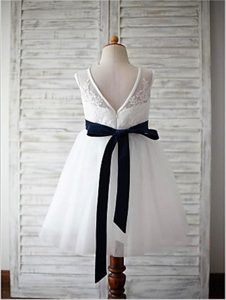 Tulle Princess V-neck Sleeveless Flower Girl Dresses Floor Length Dress with Hand-made Flower