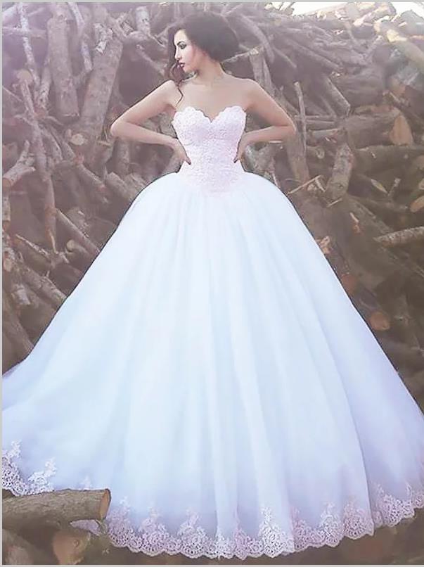 Sweetheart Organza Sleeveless Wedding Dresses Brush Train Ball Gown