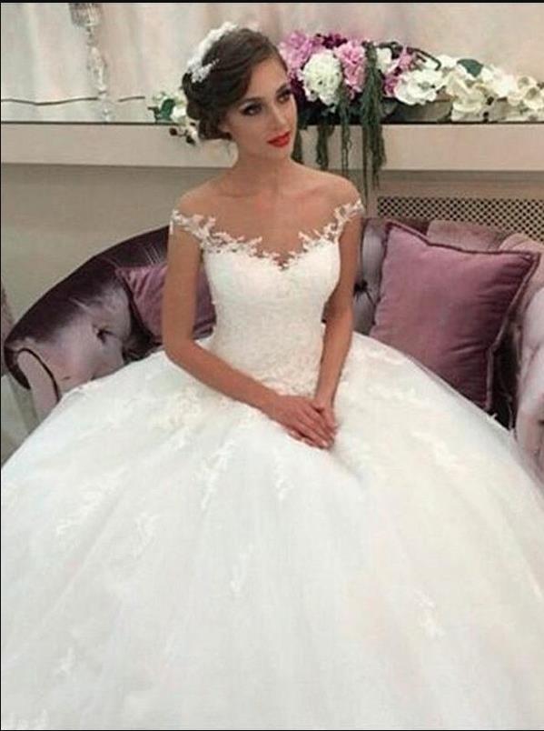 Tulle Off Shoulder Sleeveless Wedding Dresses Court Train Ball Gown